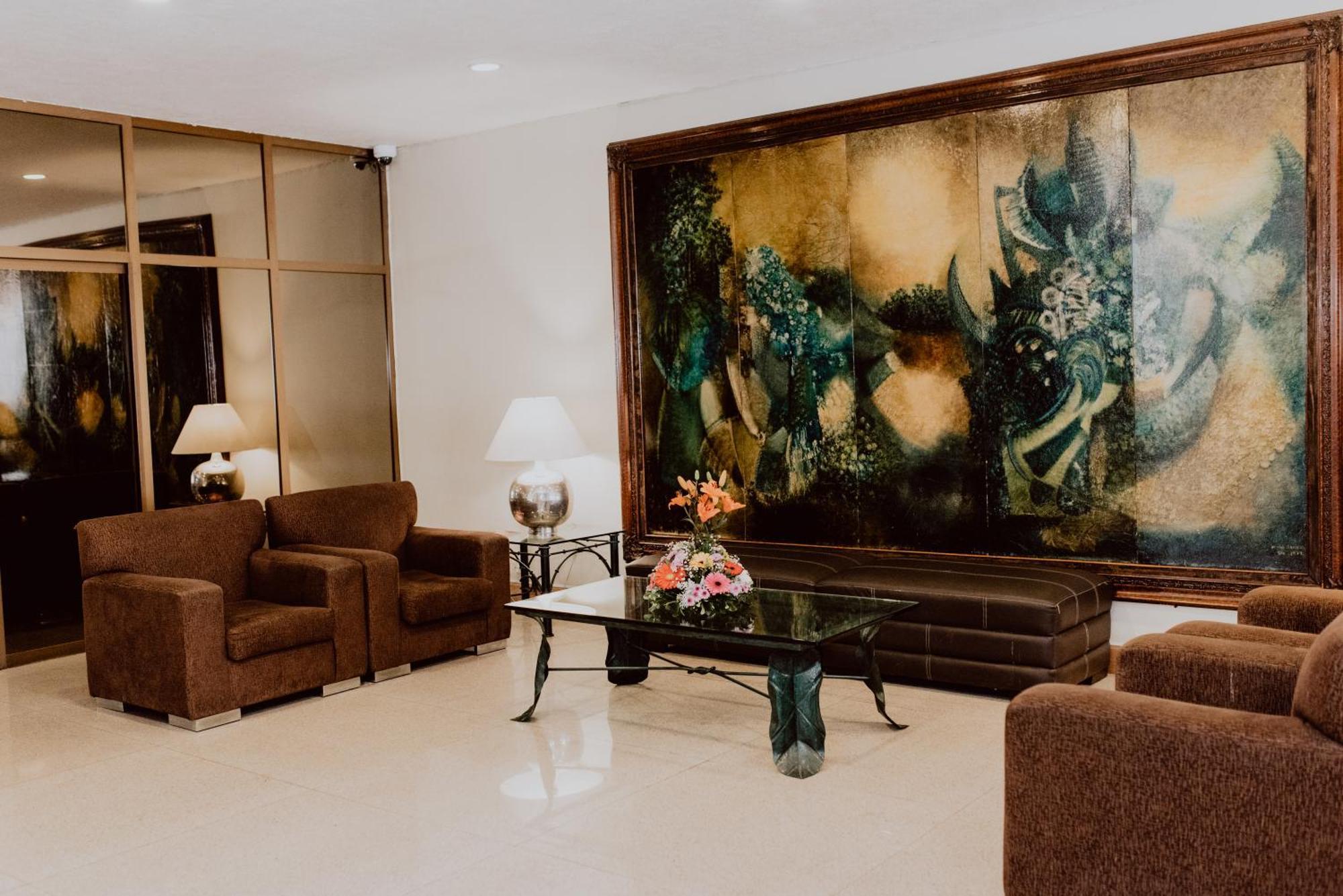 Hotel Laffayette Ejecutivo Гуадалахара Екстериор снимка