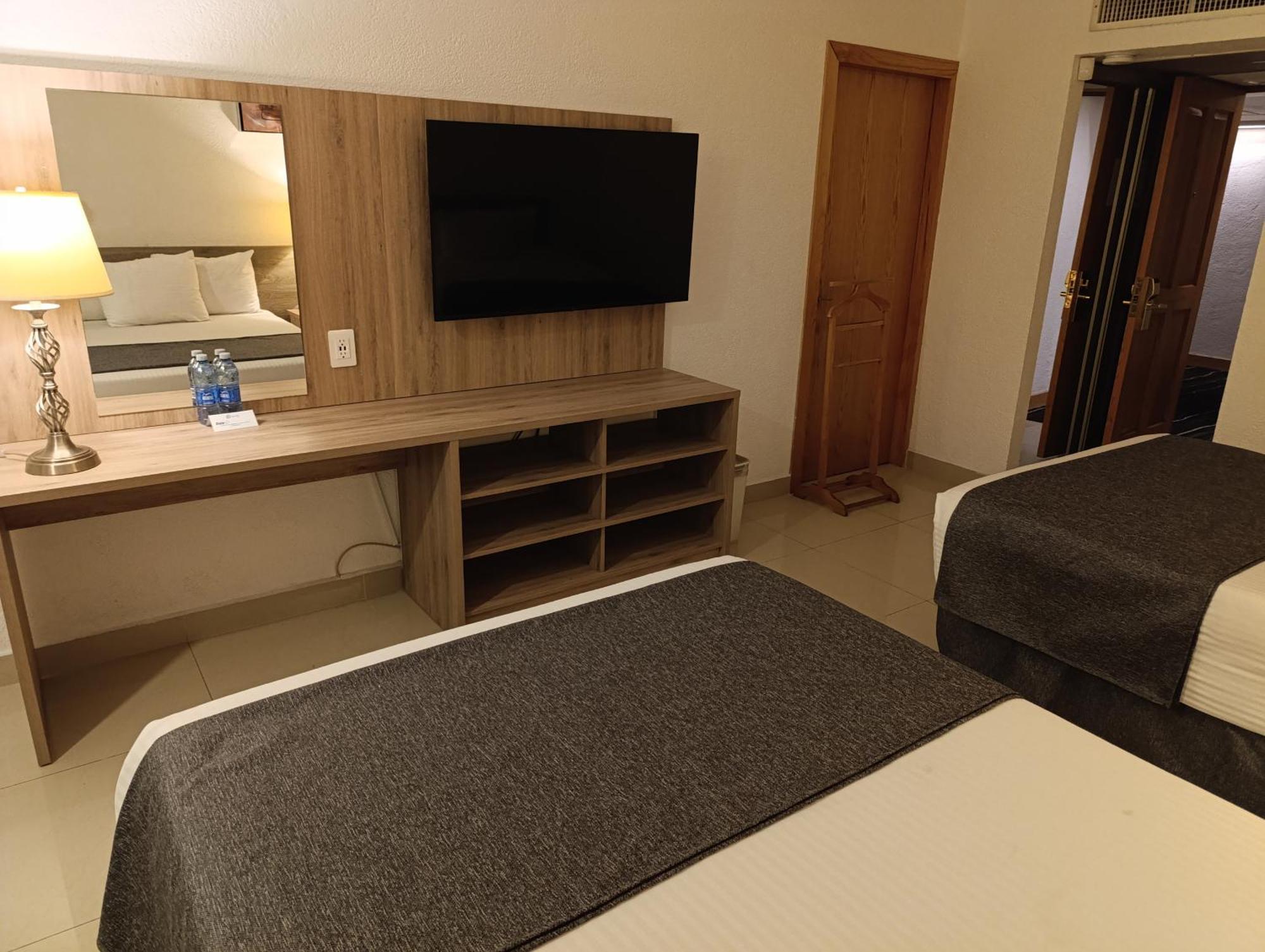 Hotel Laffayette Ejecutivo Гуадалахара Екстериор снимка